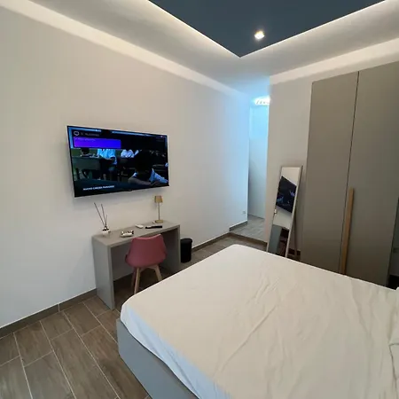 Greta House Luxury 招待所 3*