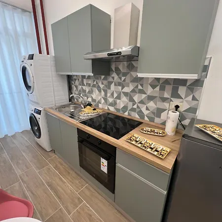 Greta House Luxury 招待所